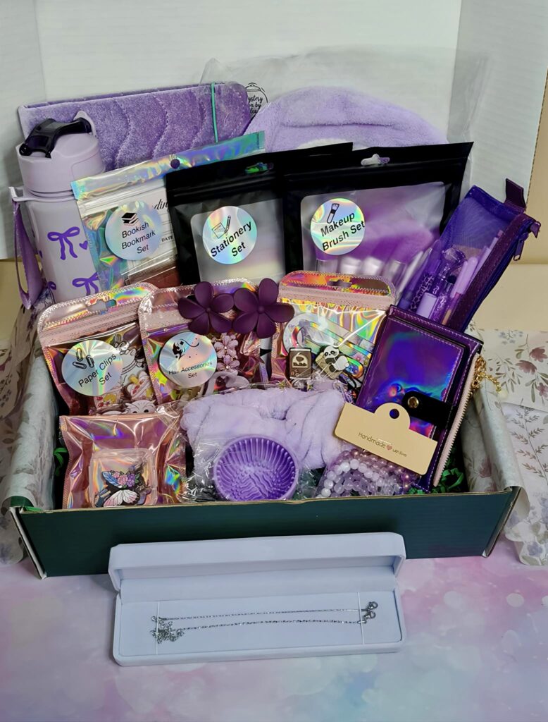 Grote Mystery Box Cadeauset – Luxe Cadeau met 15 Unieke Items (6 cosmetica en 9 diverse categorieën of optioneel zonder cosmetica: 15 trekkingen uit de overige categorieën)